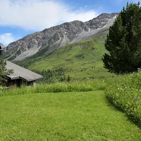 Hoelzerhuette * Ароза