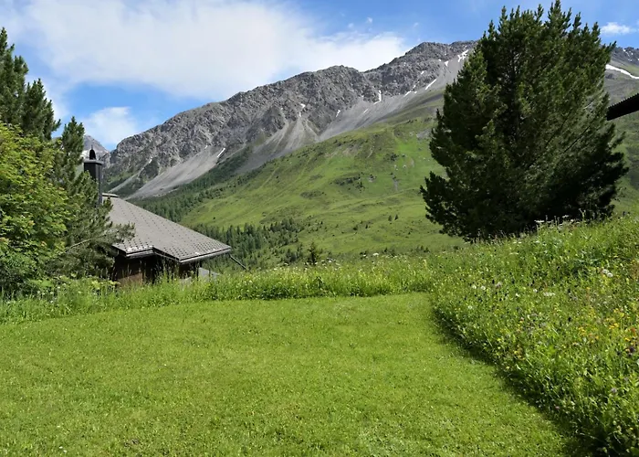 Hölzerhütte * Arosa